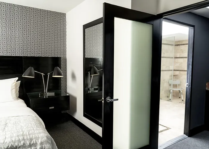 Le Meridien Hotel