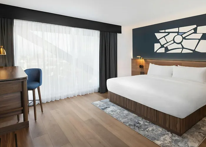 Le Meridien Hotel 5*